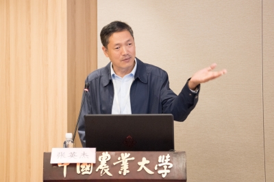 西澳大学shimin liu教授,科技部农村中心王小龙教授,内蒙古农牧业科学